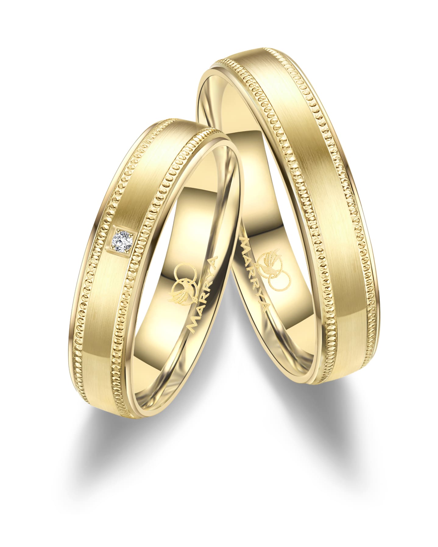 Partnerringe aus Gelbgold 333 mit Zirkonia und seitlichen Fräsungen